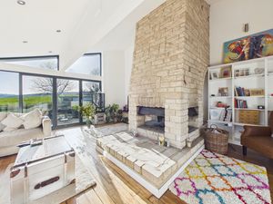 Photo 41- click for photo gallery